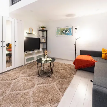 Teljes Loftlakas, Apartment Budapest