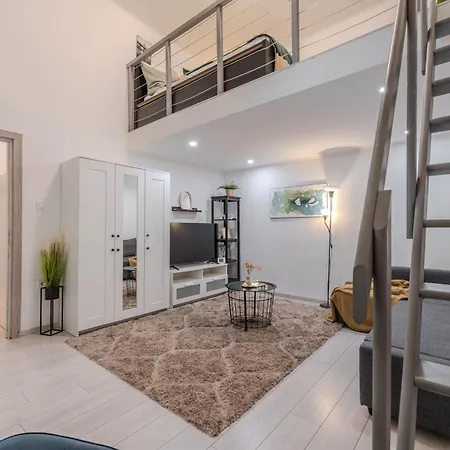 Apartment Teljes Loftlakas, Budapest
