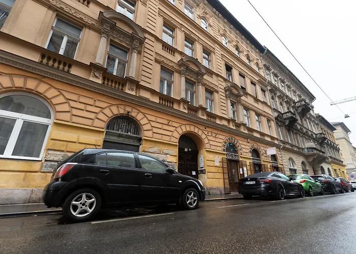 公寓 Teljes Loftlakas,