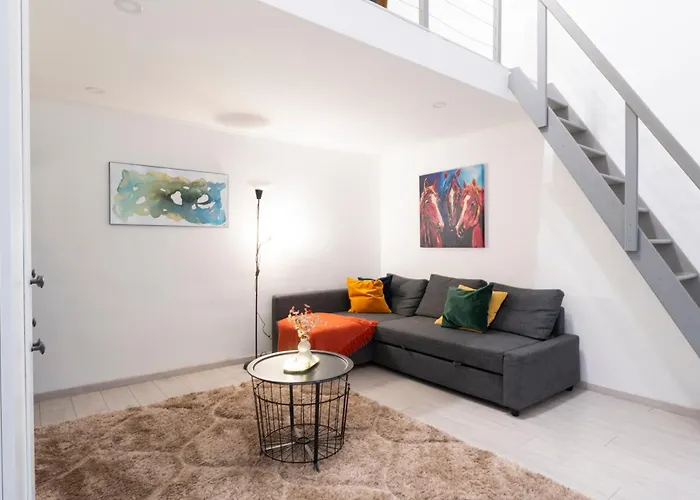 Teljes Loftlakas, Apartment Budapest